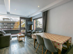 Appartement élégant et rénové, idéalement situé sur le front de neige à Val d'Isère, proche du village - FR-1-694-262